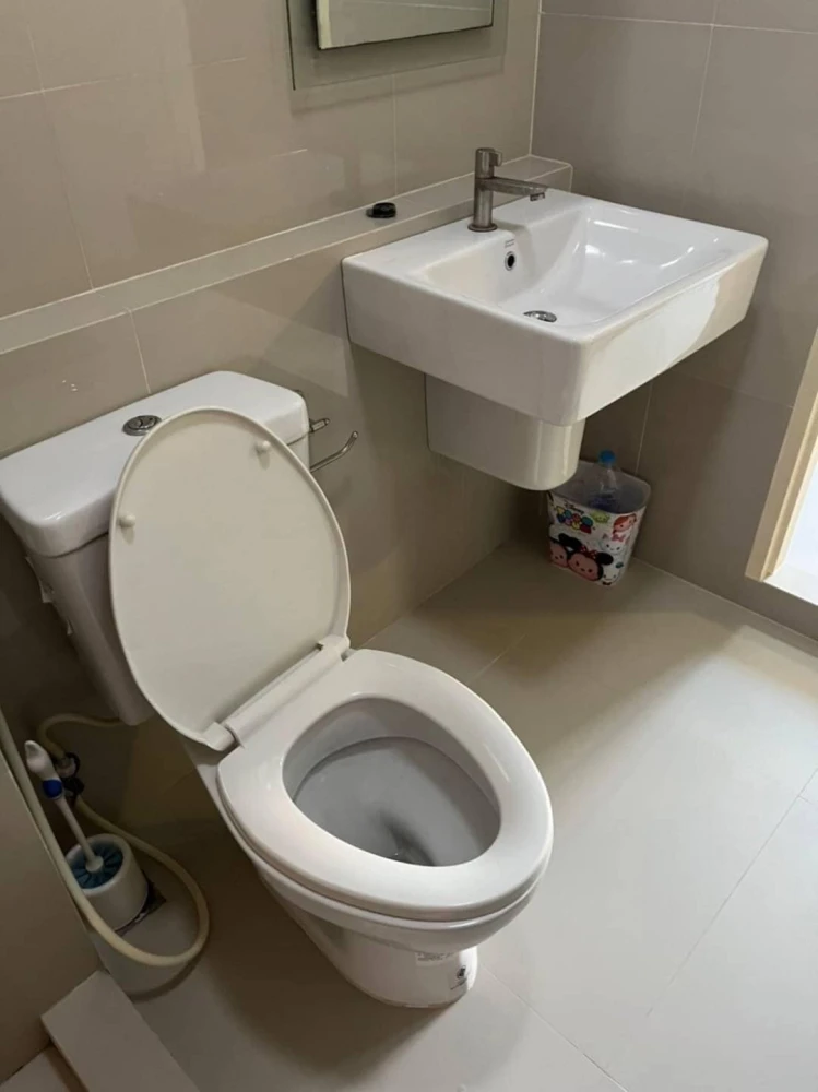 For rent: D condo campus rangsit phase 2, ready to move in, furnished, complete with electrical appliances, just bring your own luggage and you can mo