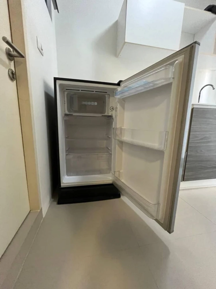 For rent: D condo campus rangsit phase 2, ready to move in, furnished, complete with electrical appliances, just bring your own luggage and you can mo