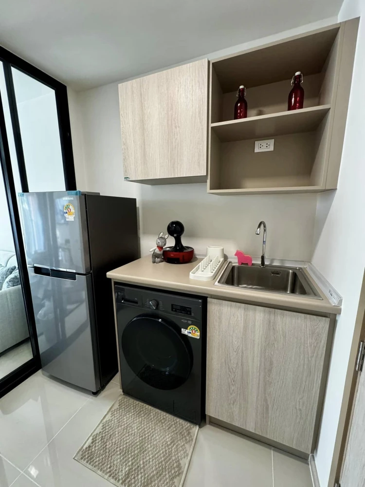 For rent: D Condo Hype Rangsit, decorated in a minimalist style, comes with a great price, hurry and reserve now.