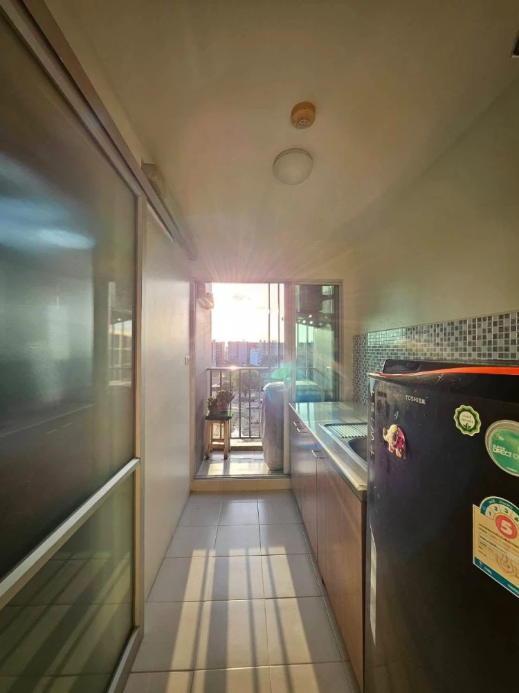 For rent: D Condo Onnut-Suvarnabhumi. Spacious and comfortable room with full furnishings at an affordable price. Just bring your belongings and move