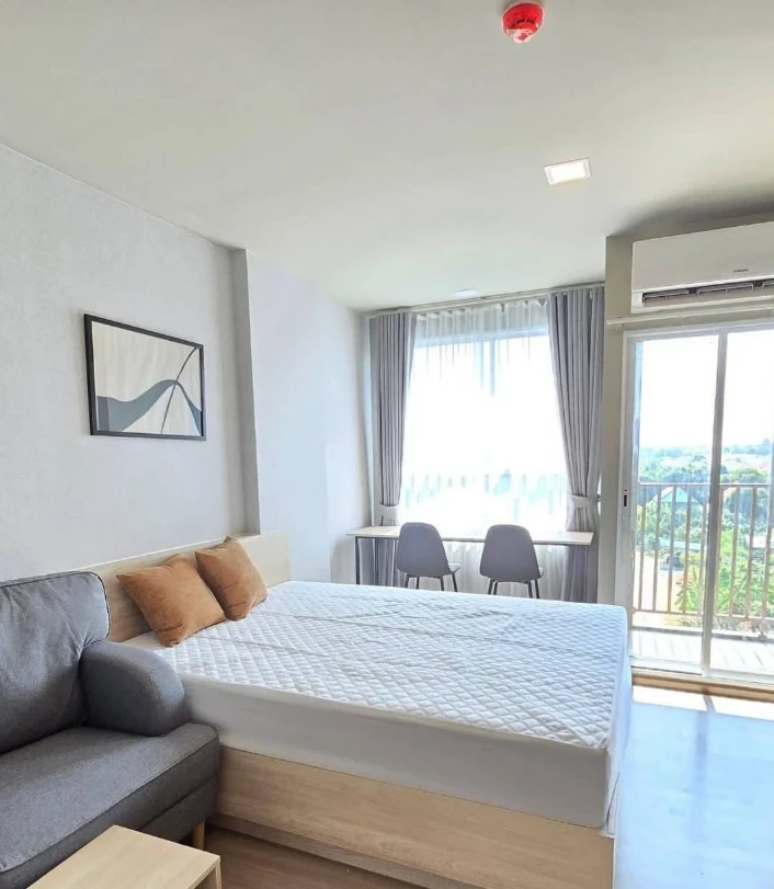 For rent D condo Pana, 6th floor, open view, no obstruction, great price, you can't miss it.