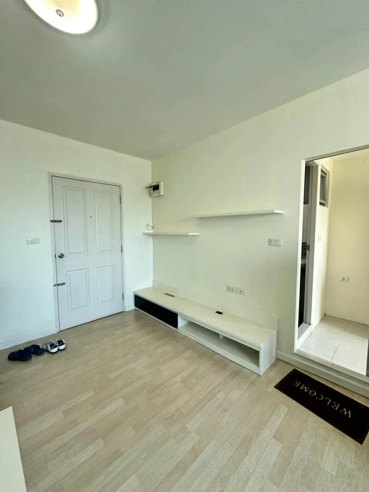 For rent: D Condo Ramindra, 3rd floor unit. Great location, convenient transportation. Don't just look, reserve it!