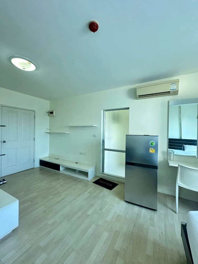 For rent: D Condo Ramindra, 3rd floor unit. Great location, convenient transportation. Don't just look, reserve it!