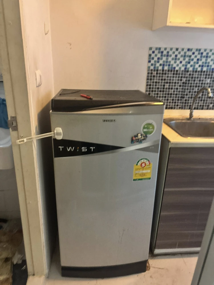 For rent: D Condo Sathupradit 49, 1st floor, spacious and comfortable unit, easy access, affordable price, complete amenities. Book now before it's to