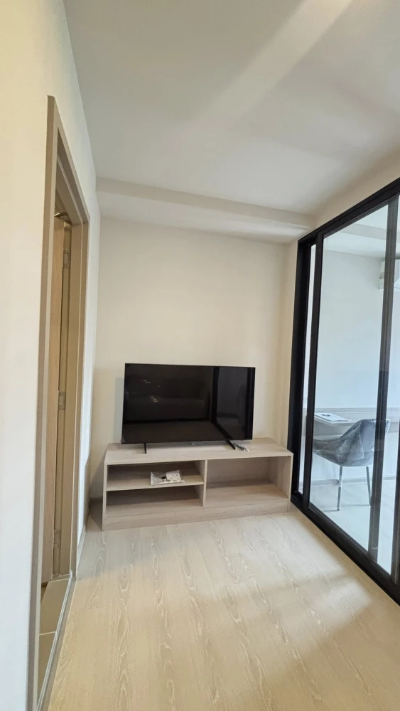 For rent: D Condo Shine Rangsit, ready to move in, fully equipped with amenities. Come and reserve now, don't miss out!