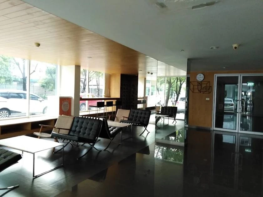 For rent d condo On Nut-Suvarnabhumi, spacious room, ready to move in, furniture and appliances included, book now before you miss out!!
