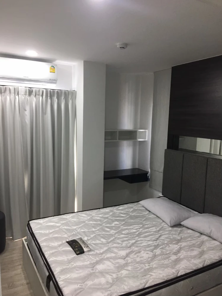 For rent: D Mark Condo Sutthisan, size 28 sq m, 7th floor, with built-in furniture. Don't delay!