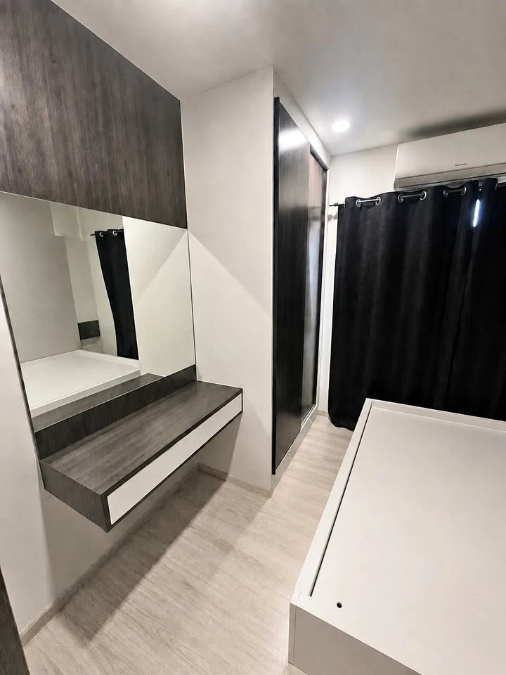 D Mark Condo Sutthisan for rent, 8th floor, fully furnished. Just bring your belongings and move in.