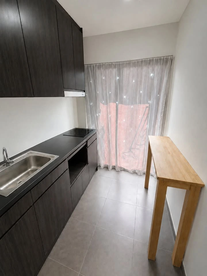 D Mark Condo Sutthisan for rent, 8th floor, fully furnished. Just bring your belongings and move in.