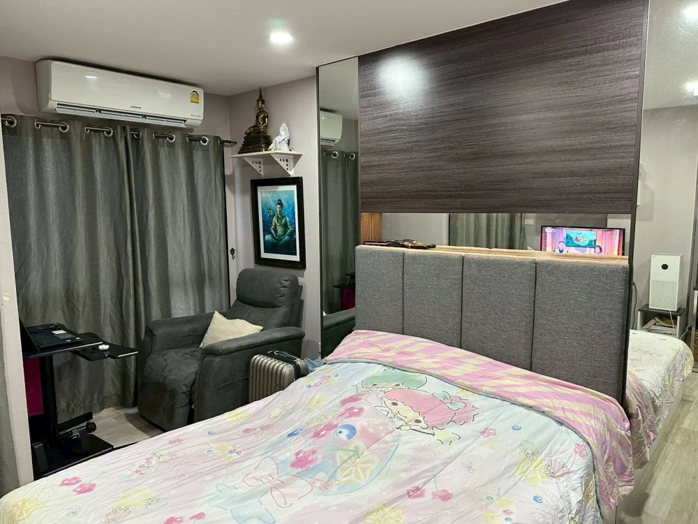 For rent: D'Mark Condo Sutthisan. Nice room, fully furnished, and affordable. Just bring your belongings and move in! Book now before it's too late! +