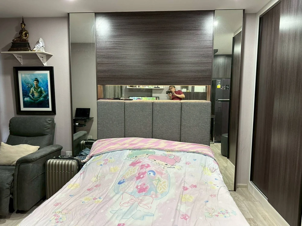 For rent: D'Mark Condo Sutthisan. Nice room, fully furnished, and affordable. Just bring your belongings and move in! Book now before it's too late! +