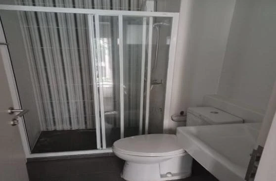 For rent: Dcondo Campus Kampangsaen, 7th floor unit, fully furnished, pool view. Book now!
