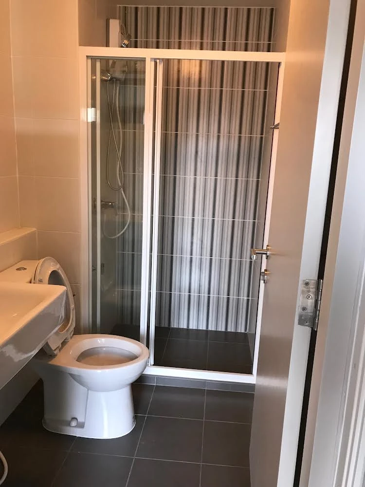 For rent: Dcondo Campus Kampangsaen, a lovely room on the 8th floor, fully furnished and equipped. Just bring your bags and move in!