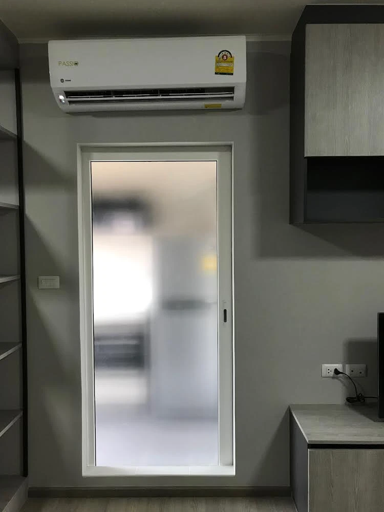 For rent: Dcondo Campus Kampangsaen, a lovely room on the 8th floor, fully furnished and equipped. Just bring your bags and move in!
