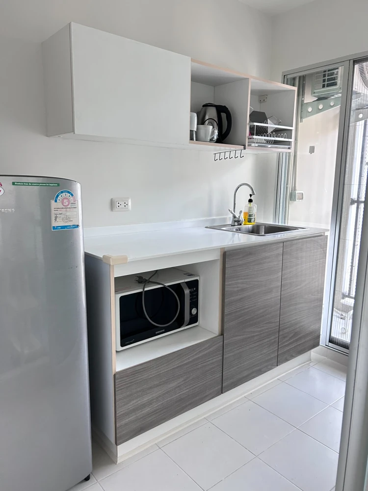 For rent: dcondo Campus Resort ABAC Bangna. Well-ventilated, garden view, bright and airy feel. Don't miss out!