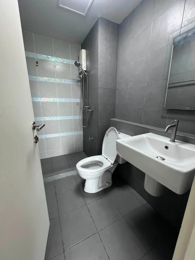 For rent: Dcondo Campus Resort Bangna, 7th floor unit, fully furnished, great location. Book now!