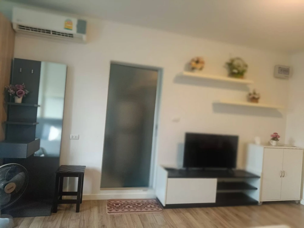 For rent: dcondo Campus Resort Rangsit, 2nd floor, 4 units available, fully furnished. Book now!