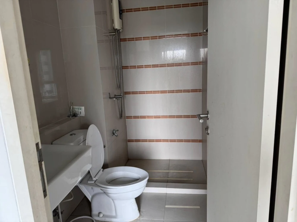 For rent dcondo Campus Resort Rangsit 2, 6th floor, garden view, fully furnished room, ready to move in, book now, urgently.