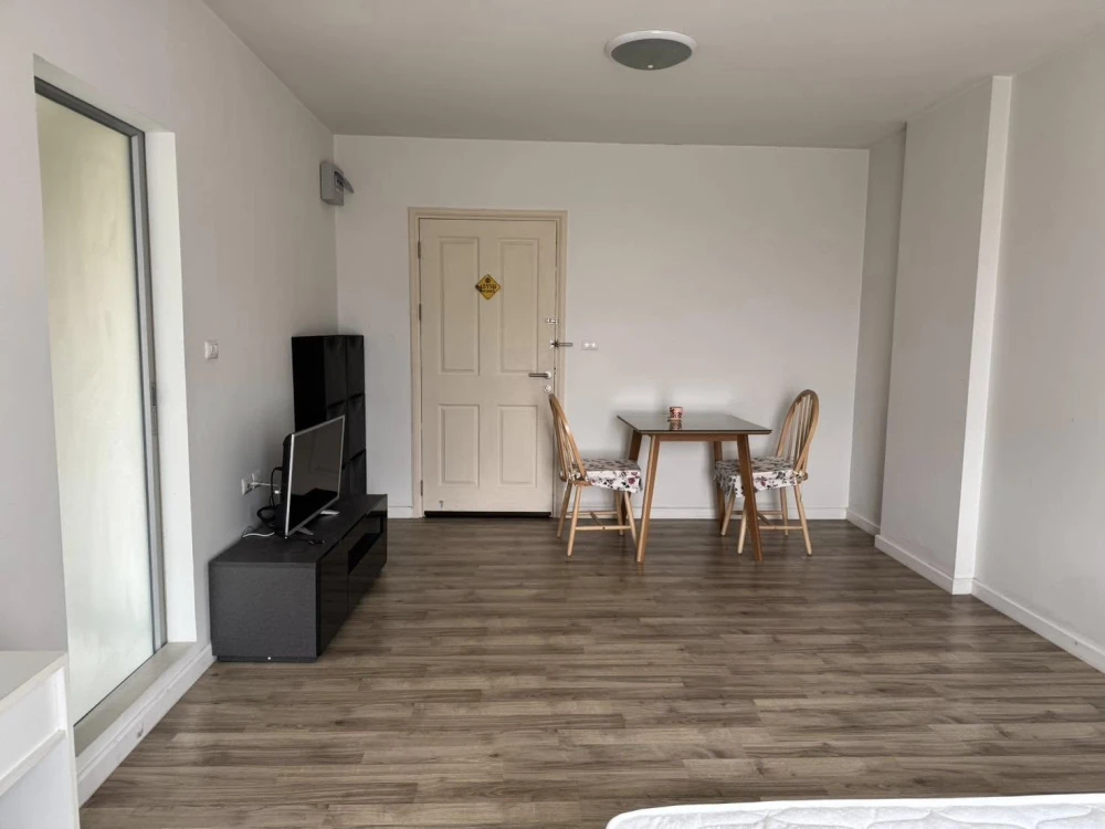 For rent dcondo Campus Resort Rangsit 2, 6th floor, garden view, fully furnished room, ready to move in, book now, urgently.
