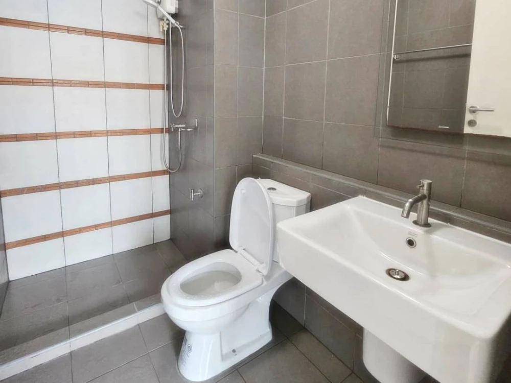 For rent dcondo Campus Resort Rangsit, 3rd floor, nice room, comes with complete decorations, book now.