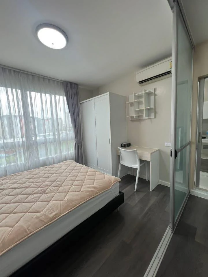 For rent: Dcondo Campus Resort Rangsit, Building D, 4th floor, private corner room, size 30 sq m. Must book.