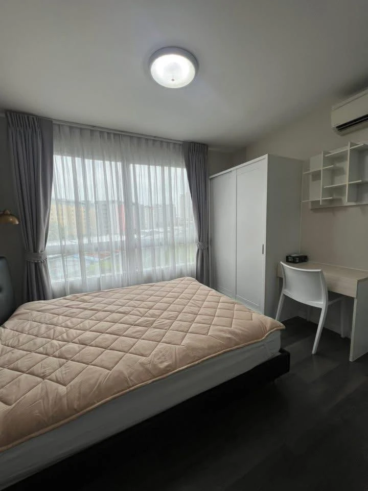 For rent: Dcondo Campus Resort Rangsit, Building D, 4th floor, private corner room, size 30 sq m. Must book.