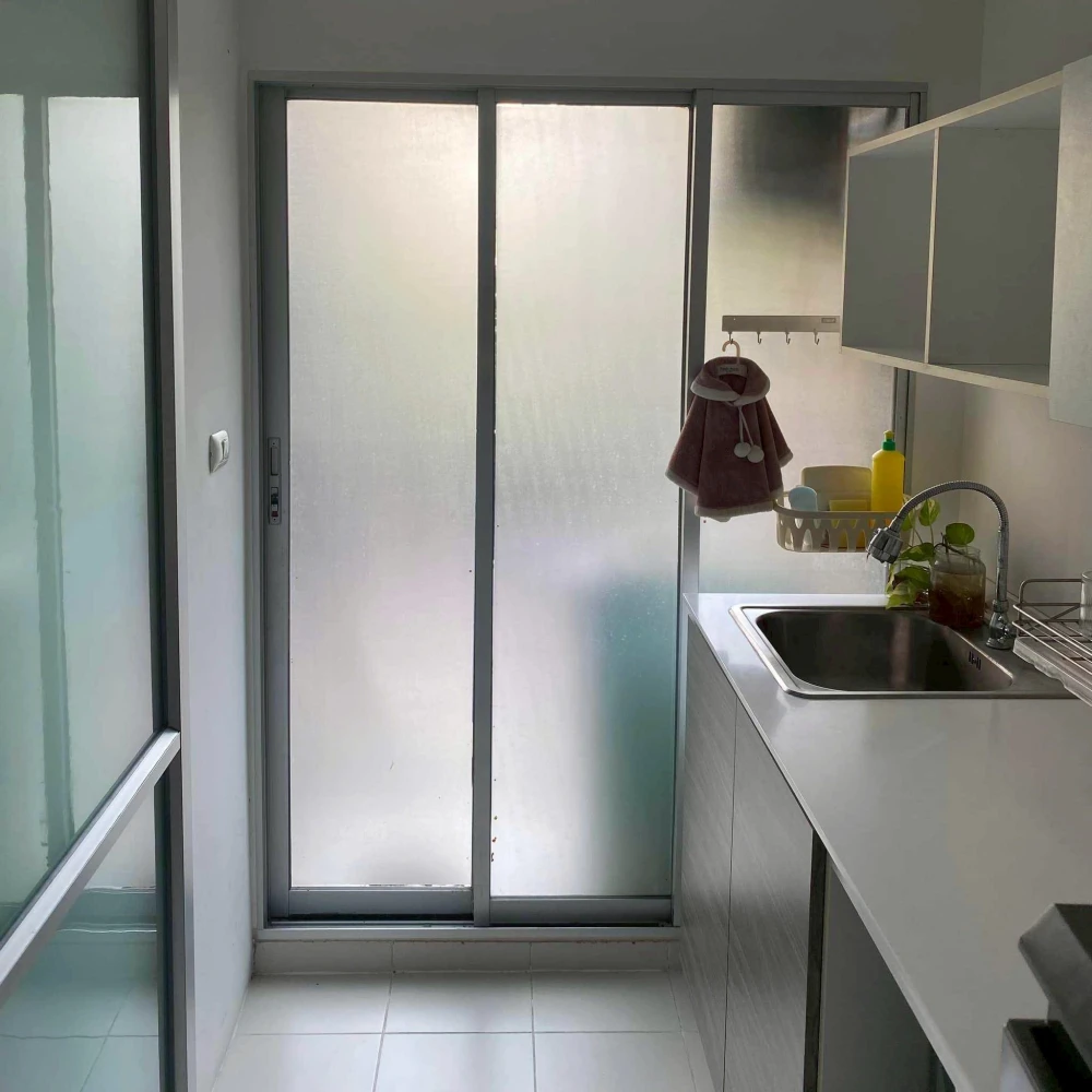For rent: dcondo Campus Resort Rangsit, fully furnished unit, ready to move in immediately. Book now!