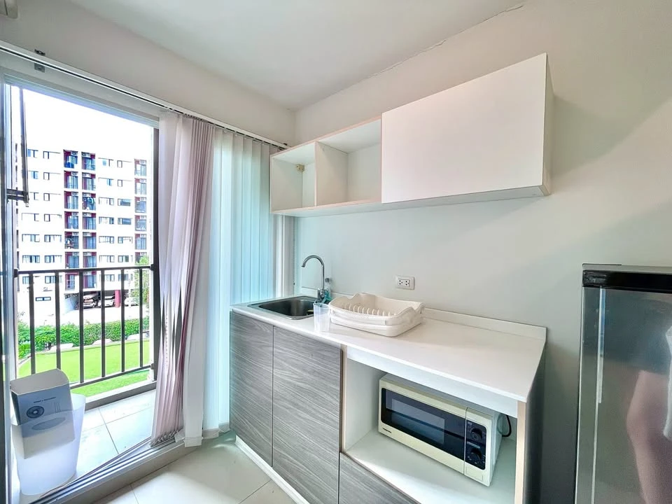 For rent: Dcondo Campus Resort Rangsit Phase 2, wide-angle room, garden view, fully furnished, ready to move in.