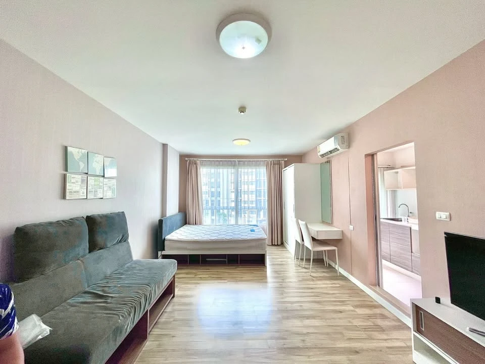For rent: Dcondo Campus Resort Rangsit Phase 2, wide-angle room, garden view, fully furnished, ready to move in.