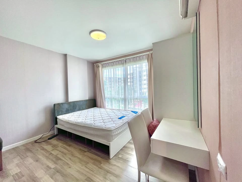 For rent: Dcondo Campus Resort Rangsit Phase 2, wide-angle room, garden view, fully furnished, ready to move in.