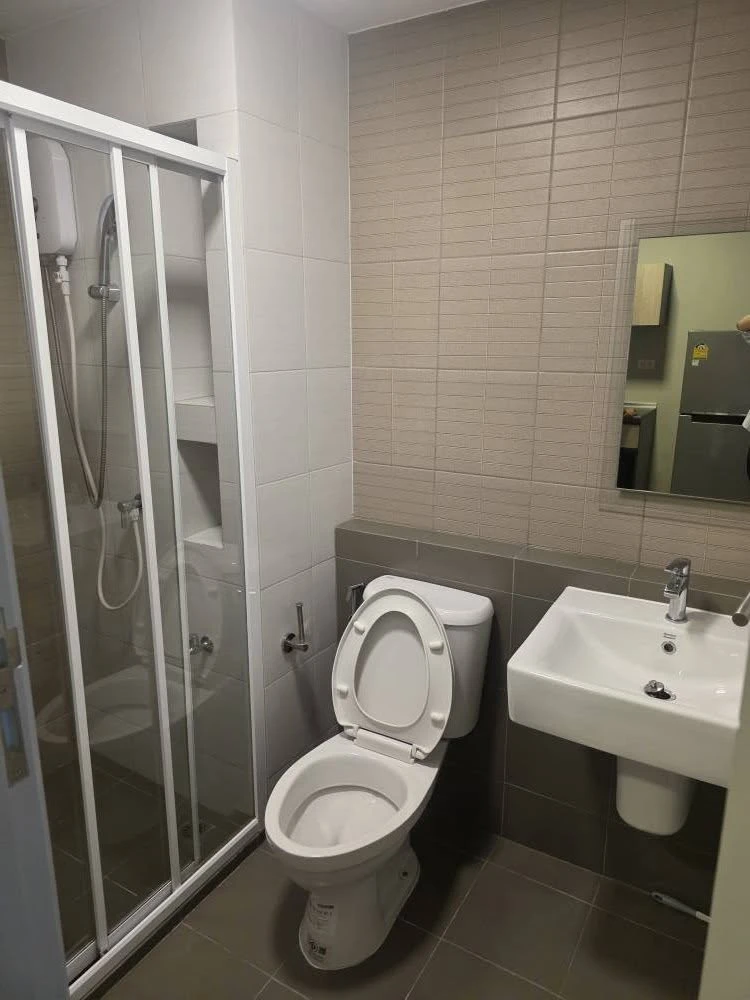 For rent: dcondo Hideaway Rangsit, 3rd floor, nice room, fully furnished, interested in booking now!