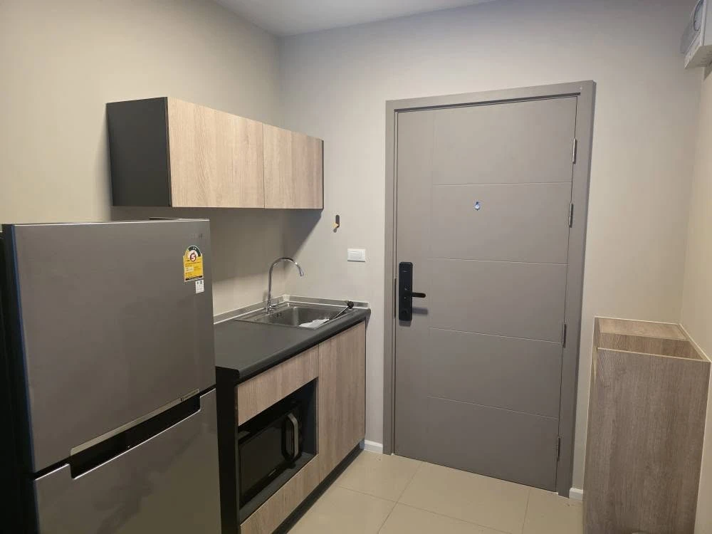 For rent: dcondo Hideaway Rangsit, 3rd floor, nice room, fully furnished, interested in booking now!