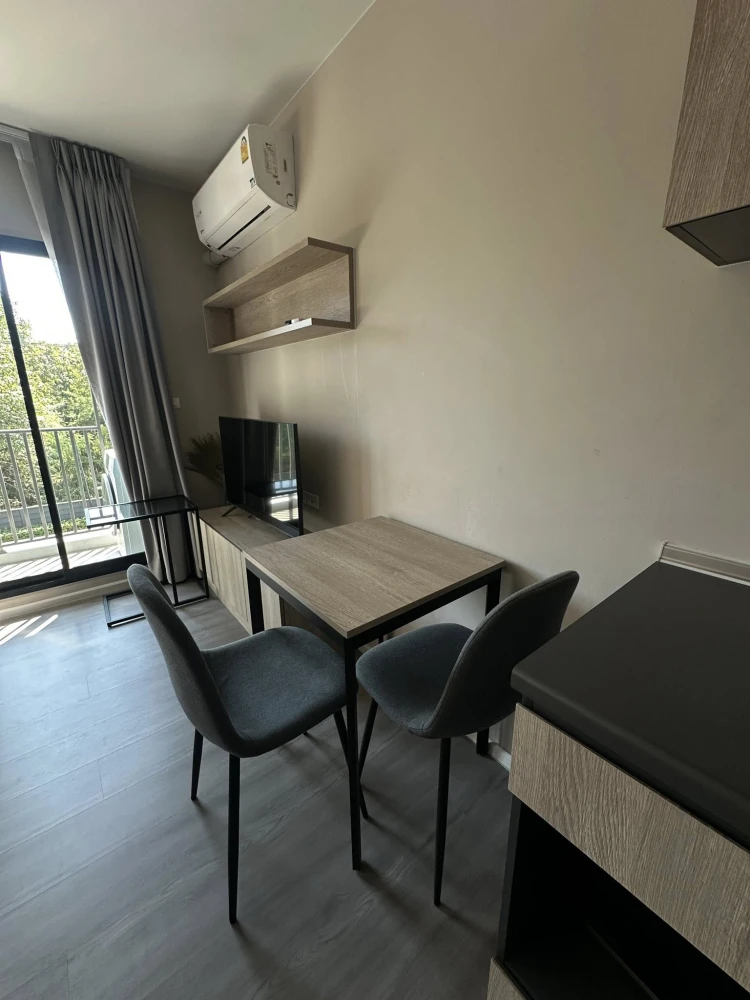 For rent: dcondo Hideaway Rangsit, 3rd floor, fully furnished, very livable. Book now if interested!