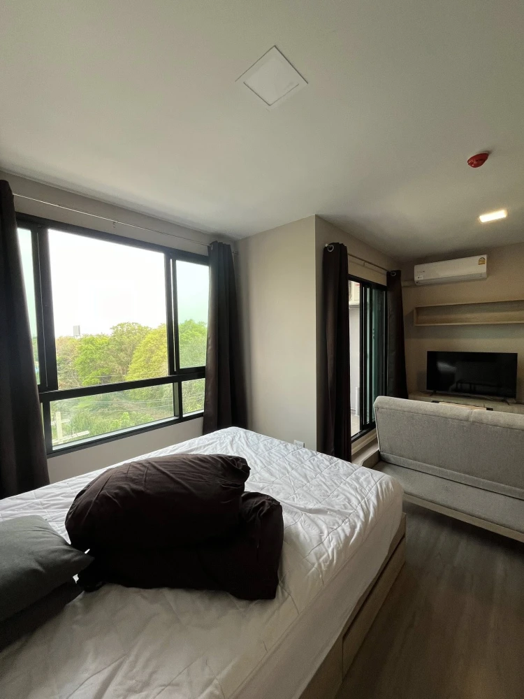 For rent: dcondo Hideaway Rangsit, 5th floor, corner unit, fully furnished. Book now! Don't miss out!