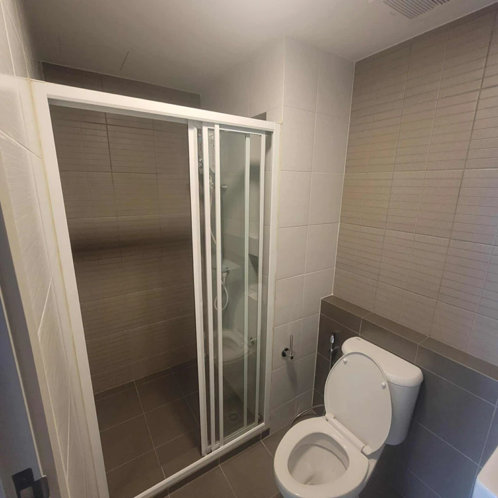For rent: dcondo Hideaway Rangsit, 7th floor, fully furnished, ready to move in. Book now! Don't miss out!