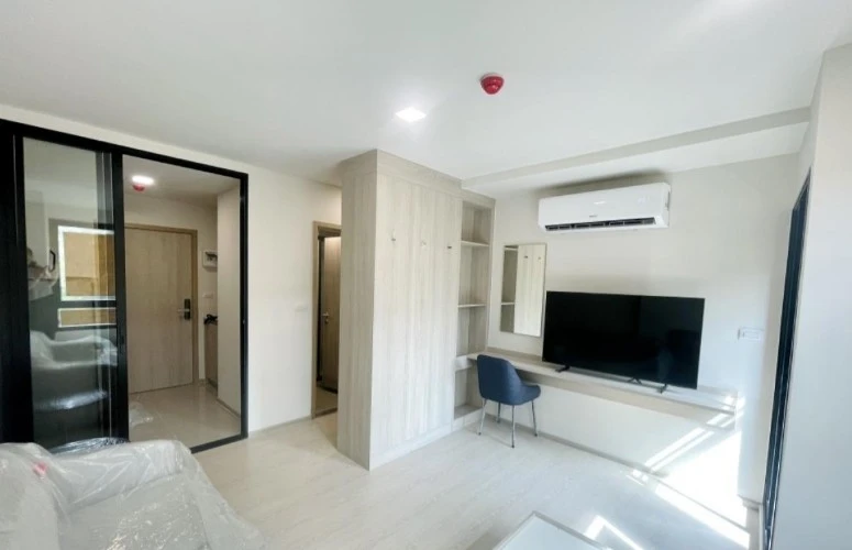 For rent dcondo hype rangsit 2nd floor, has a walk-in close, fully furnished room, ready to move in, reserve now, urgently.