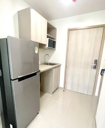 For rent dcondo hype rangsit 2nd floor, has a walk-in close, fully furnished room, ready to move in, reserve now, urgently.