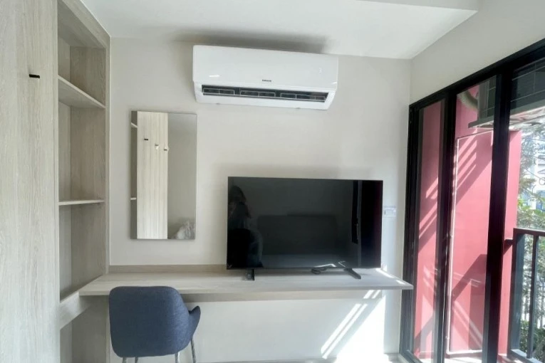 For rent dcondo hype rangsit 2nd floor, has a walk-in close, fully furnished room, ready to move in, reserve now, urgently.