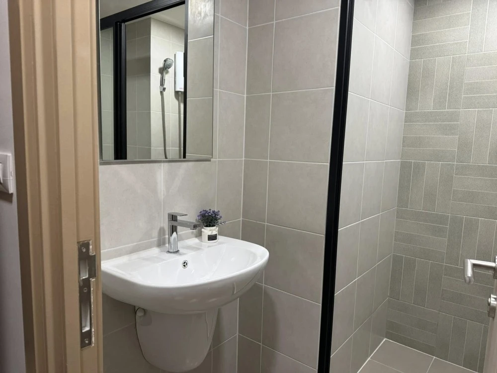 For rent dcondo hype rangsit 2nd floor, beautiful view, comes with complete decoration, book now, don't miss it.
