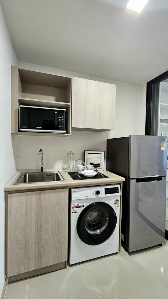 For rent: dcondo hype rangsit, 3rd floor, exterior view, beautiful room, fully furnished, ready to move in. Book now!