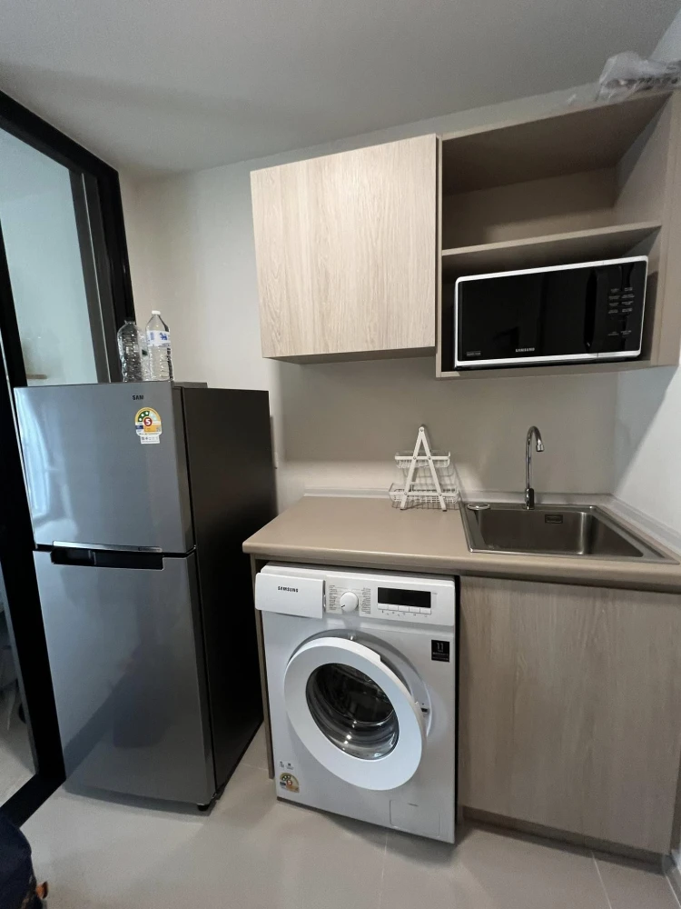 For rent dcondo hype rangsit 4th floor, outside view, fully furnished room, ready to move in, interested, book now, don't miss out.