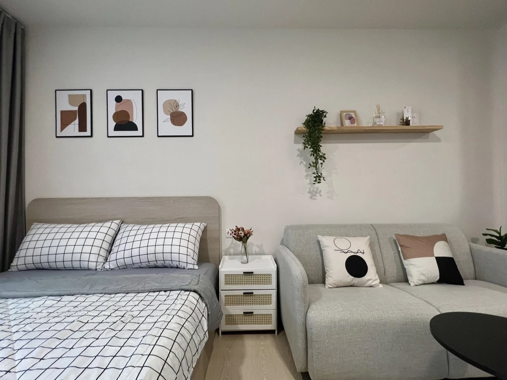 For rent dcondo hype rangsit 4th floor, outside view, fully furnished room, ready to move in, interested, book now, don't miss out.