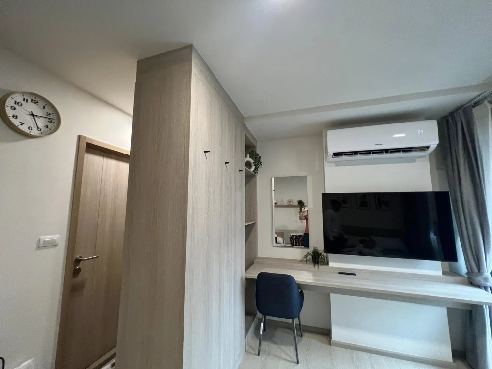 For rent dcondo hype rangsit 4th floor, outside view, fully furnished room, ready to move in, interested, book now, don't miss out.