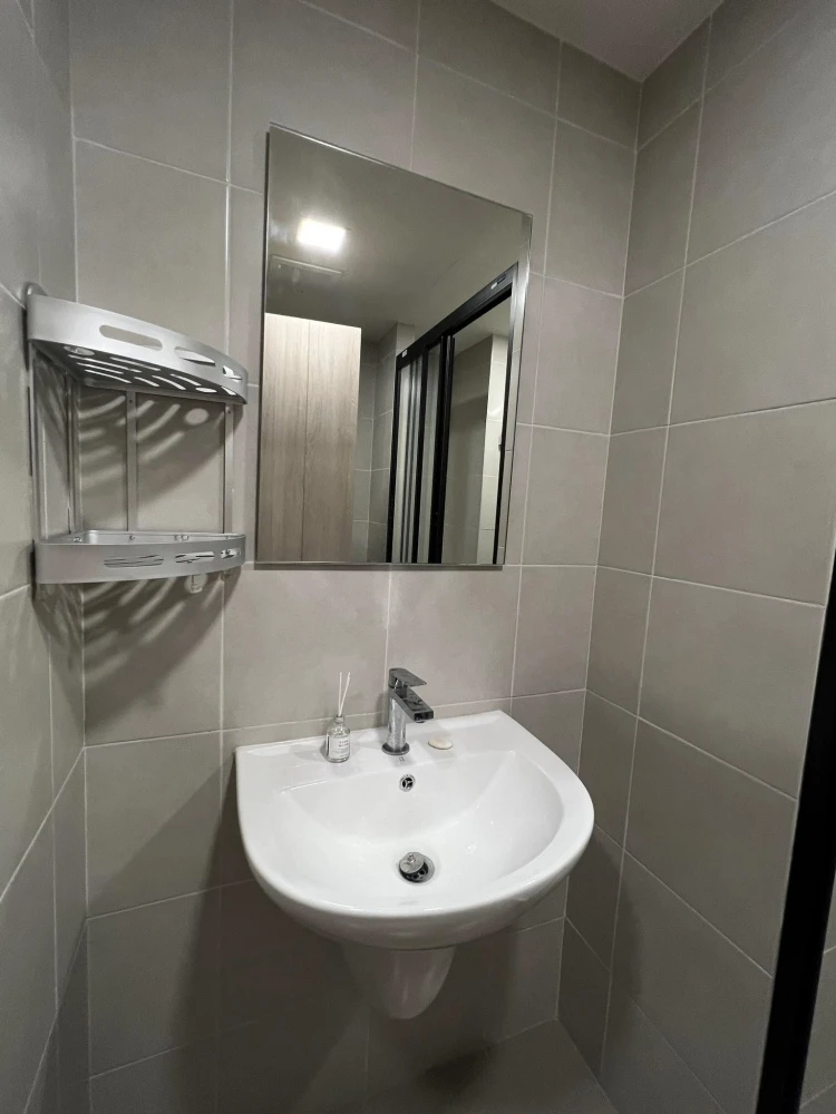 For rent dcondo hype rangsit 4th floor, outside view, fully furnished room, ready to move in, interested, book now, don't miss out.