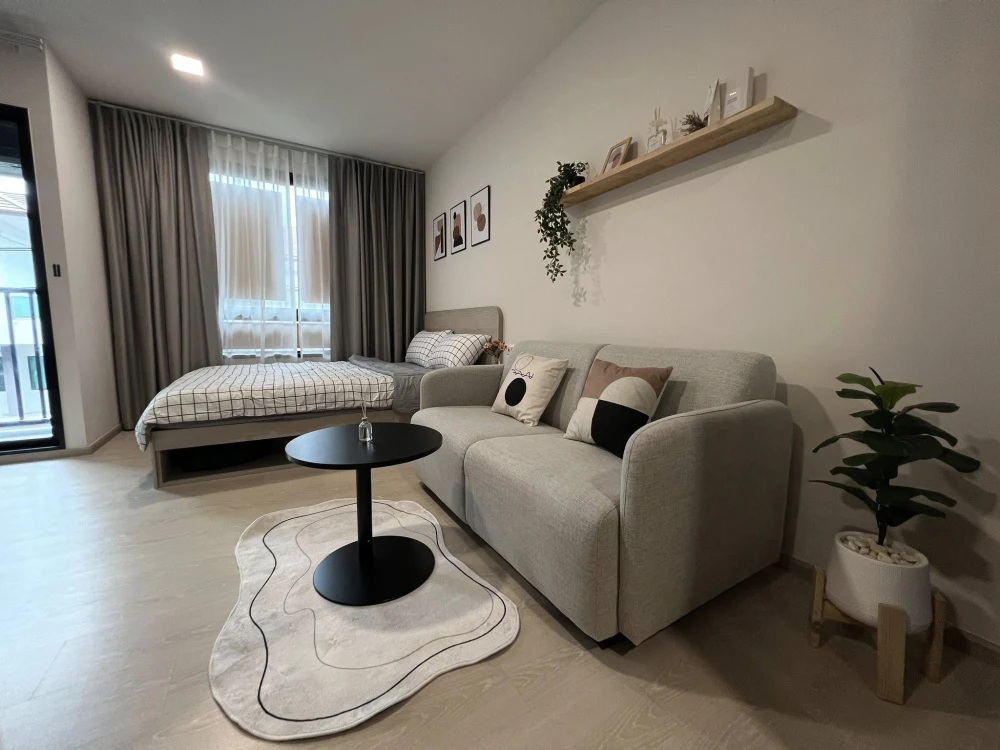 For rent dcondo hype rangsit 4th floor, outside view, fully furnished room, ready to move in, interested, book now, don't miss out.