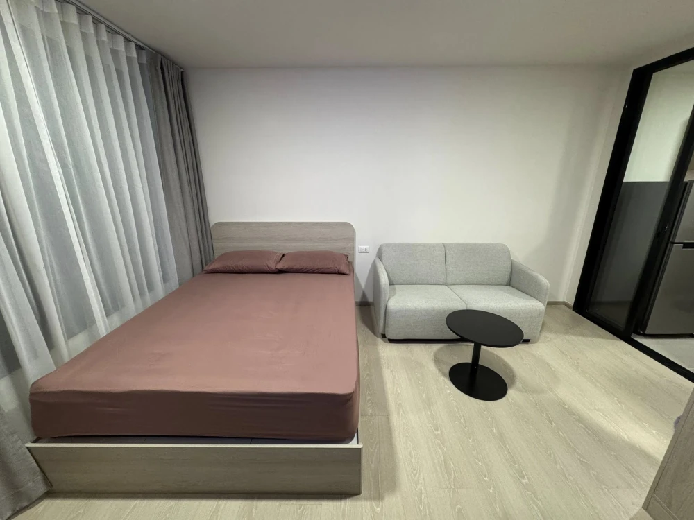 For rent: dcondo hype rangsit, 4th floor, fully furnished room, nice to live in. If interested, hurry and reserve.