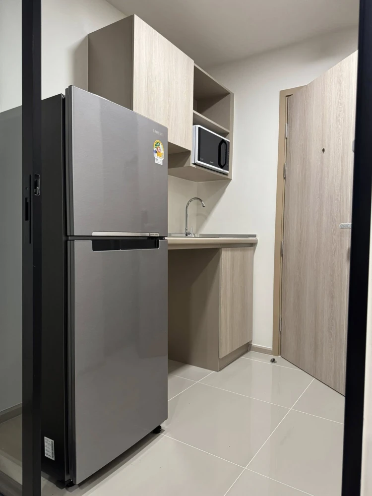 For rent: dcondo hype rangsit, 4th floor, fully furnished room, nice to live in. If interested, hurry and reserve.