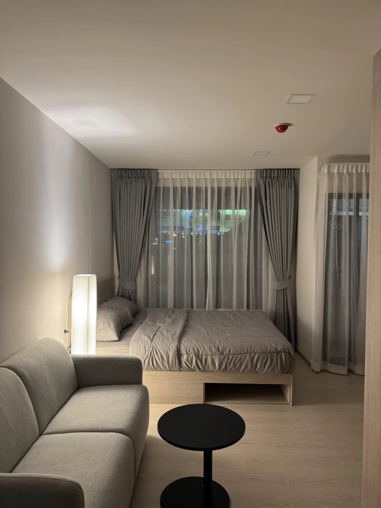 For rent: dcondo hype rangsit, 5th floor, comes with furniture and appliances. Reserve now, don't miss out, hurry!