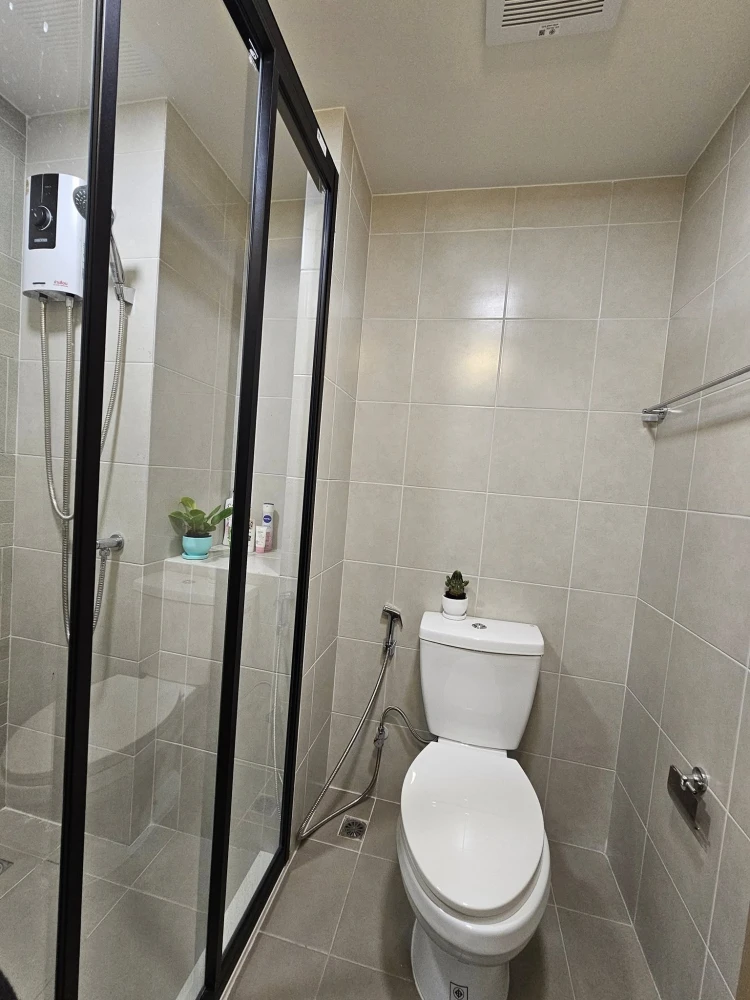 For rent dcondo hype rangsit 6th floor, comes with complete furniture and electrical appliances. Reserve now, don't miss out.