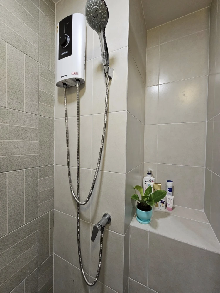 For rent dcondo hype rangsit 6th floor, comes with complete furniture and electrical appliances. Reserve now, don't miss out.